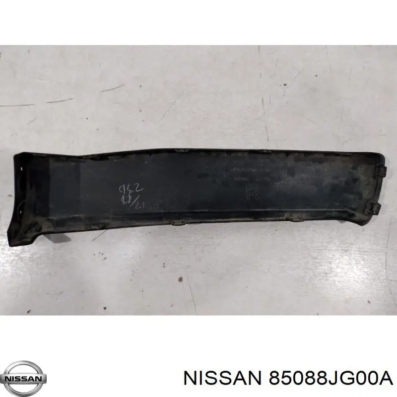 Moldura direita do pára-choque traseiro Nissan/Infiniti 85088JG00A preço, a partir de 151,23 USD
