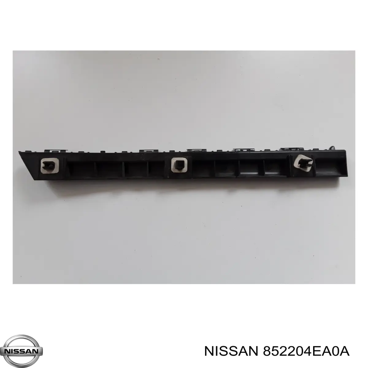 Compre 852204EA0A Nissan/Infiniti Consola do pára-choque dianteiro direito