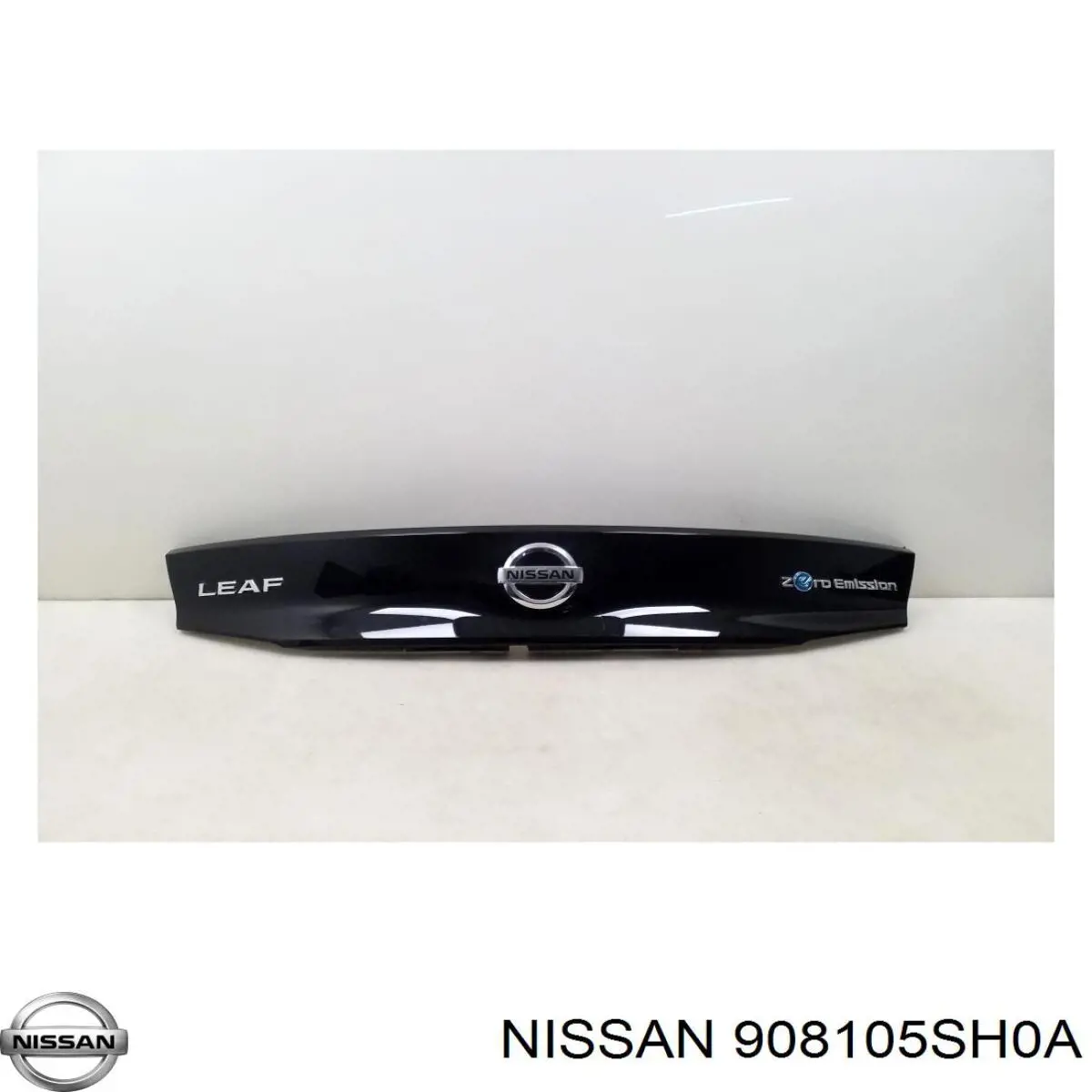 908105SH0A Nissan/Infiniti Placa sobreposta de tampa de porta-malas