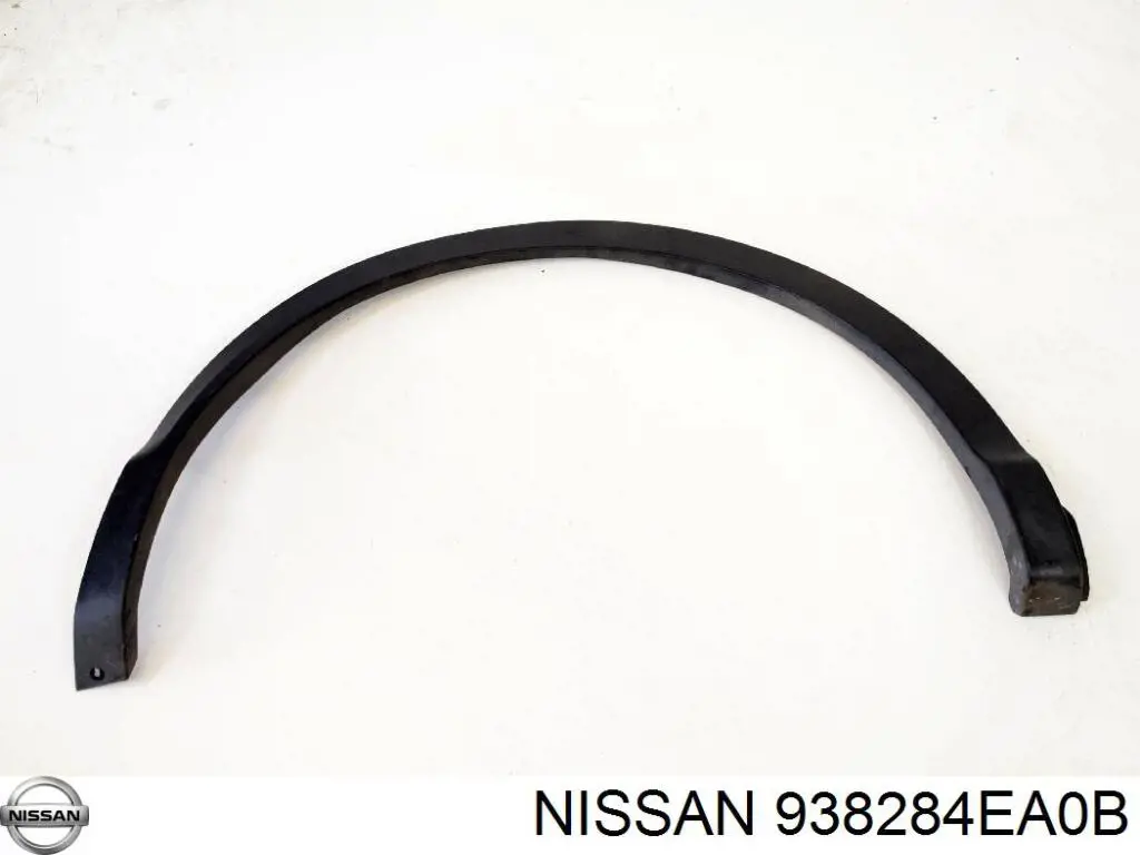 938284EA0B Nissan/Infiniti Expansor direito (placa sobreposta) de arco do pára-lama traseiro