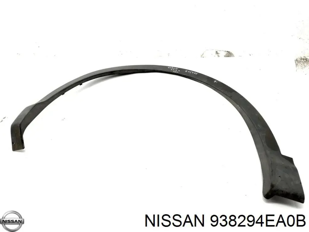 938294EA0B Nissan/Infiniti Expansor esquerdo (placa sobreposta) de arco do pára-lama traseiro