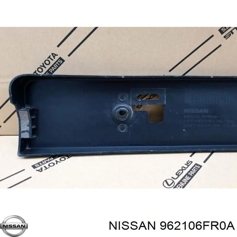 962106FR0A Nissan/Infiniti Painel de fixação de matrícula dianteira
