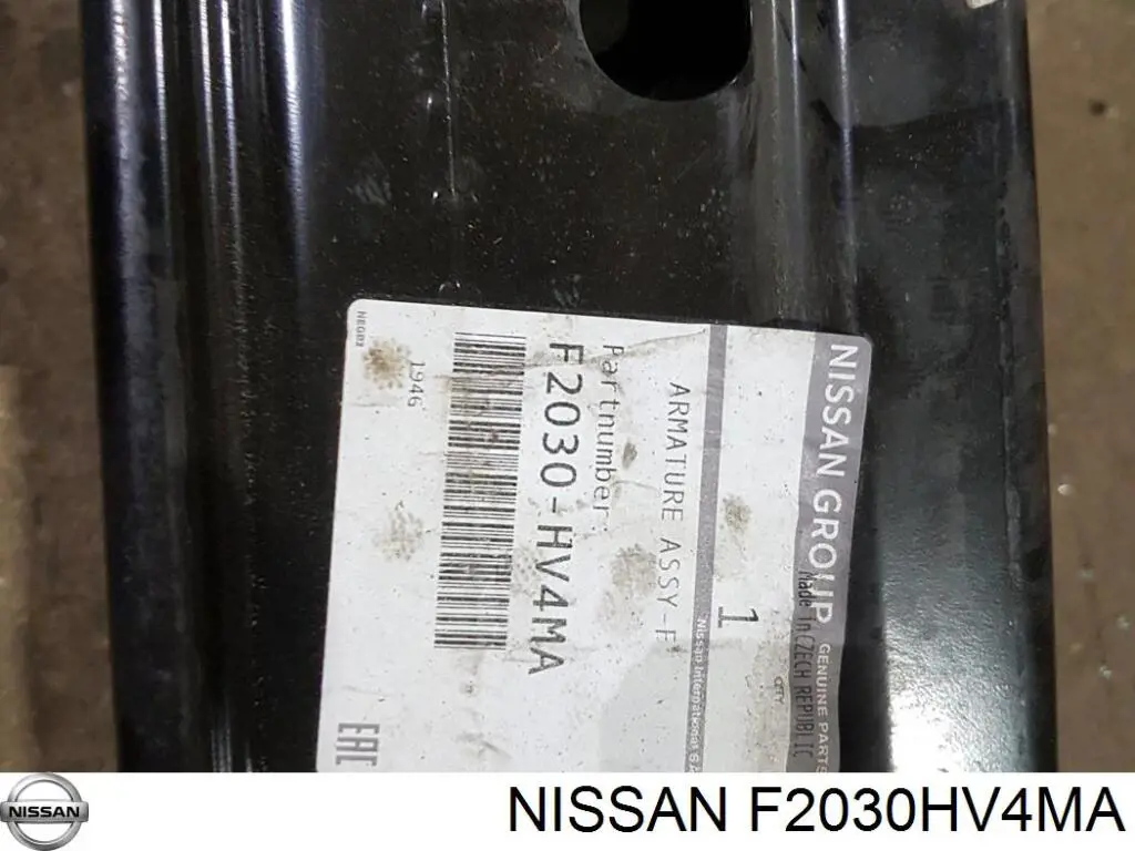 Reforçador do pára-choque dianteiro Nissan/Infiniti F2030HV4MA
