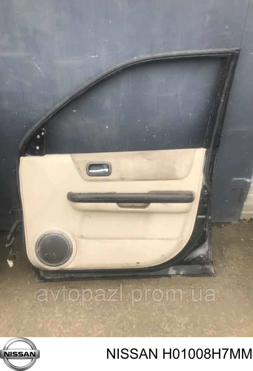 H01008H7MM Nissan/Infiniti Porta dianteira direita