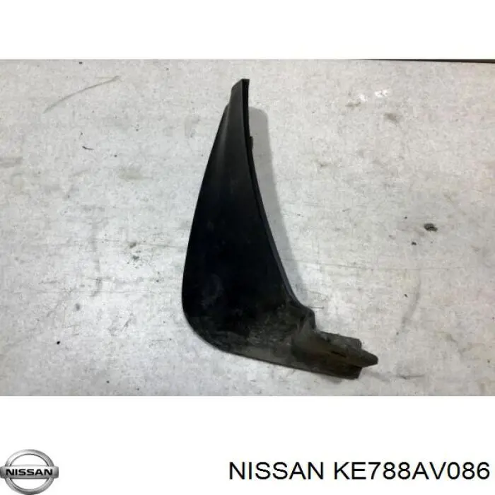 KE788AV086 Nissan/Infiniti Protetores de lama traseiros, kit