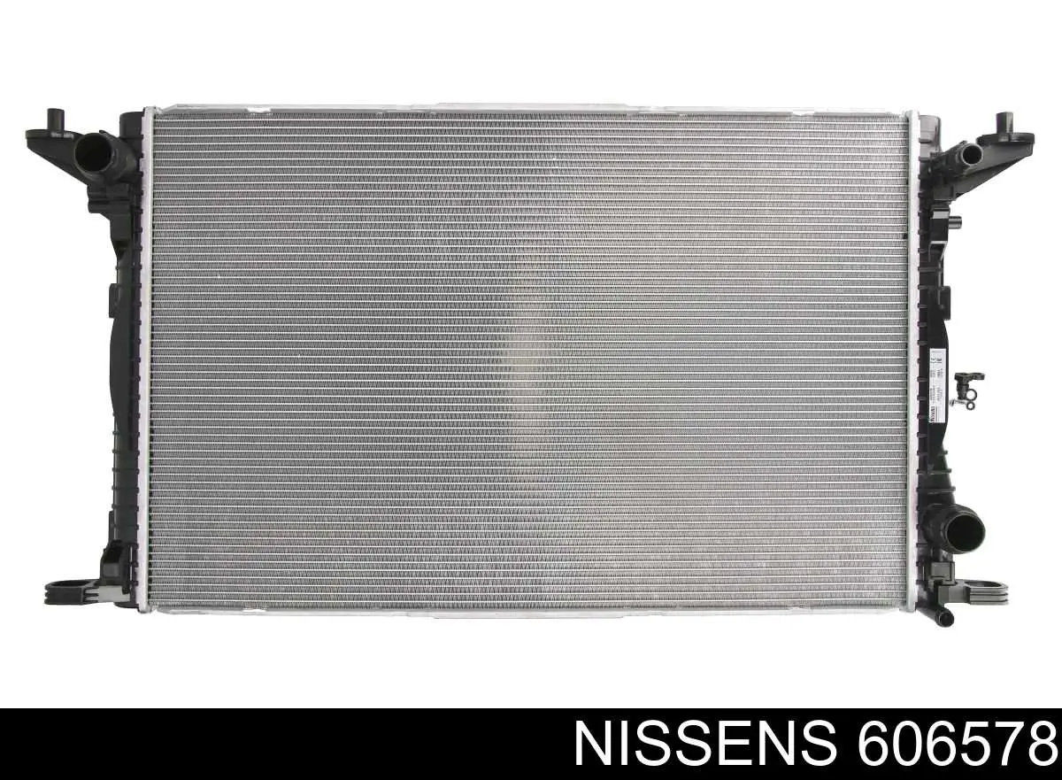 Radiador de esfriamento de motor Nissens 606578 preço, a partir de 219,99 USD
