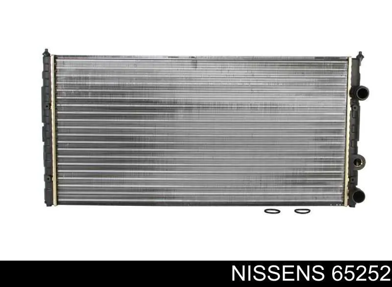 Radiador de esfriamento de motor Nissens 65252 preço, a partir de 66,49 USD
