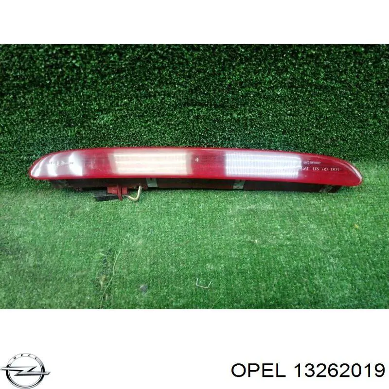 Sinal de parada traseiro adicional Opel 13262019