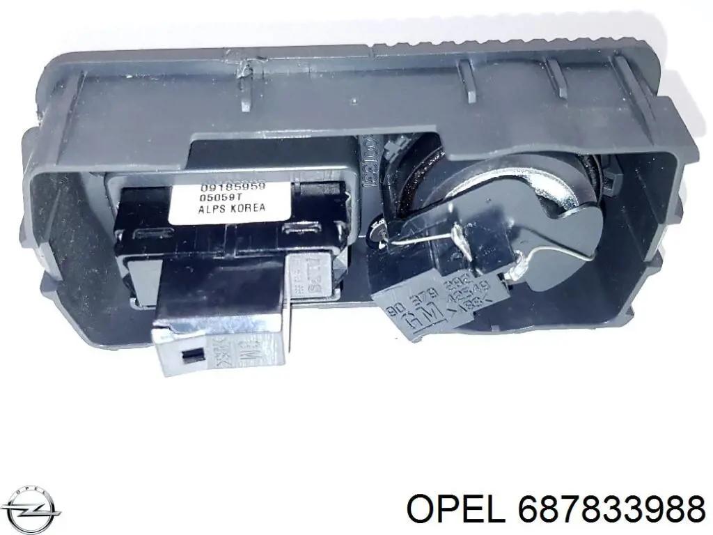 687833988 Opel 