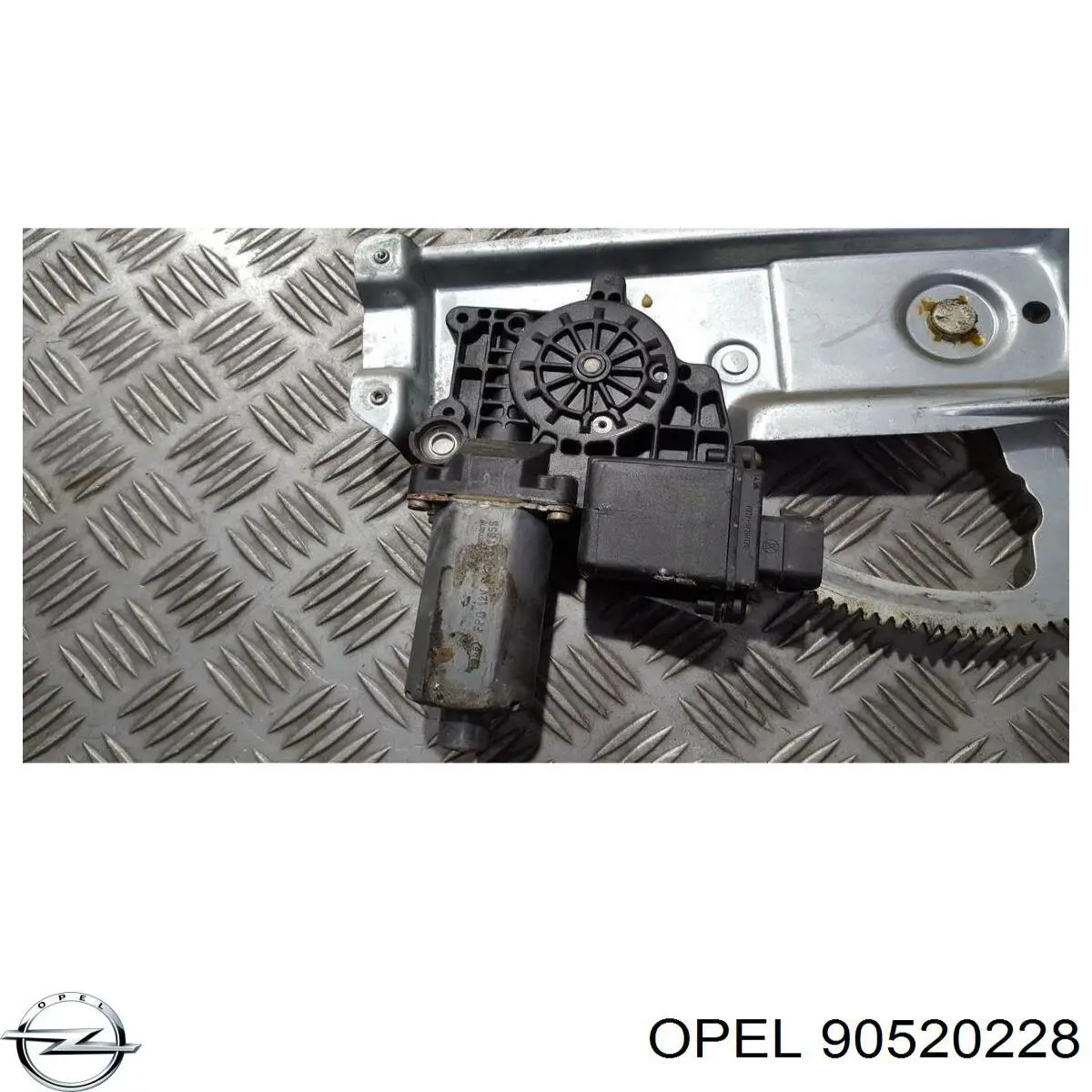 Mecanismo de acionamento de vidro da porta dianteira direita 90520228 Opel
