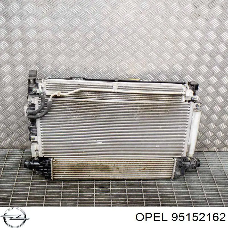 Compre 95152162 Opel Radiador de esfriamento, Caixa Automática de Mudança