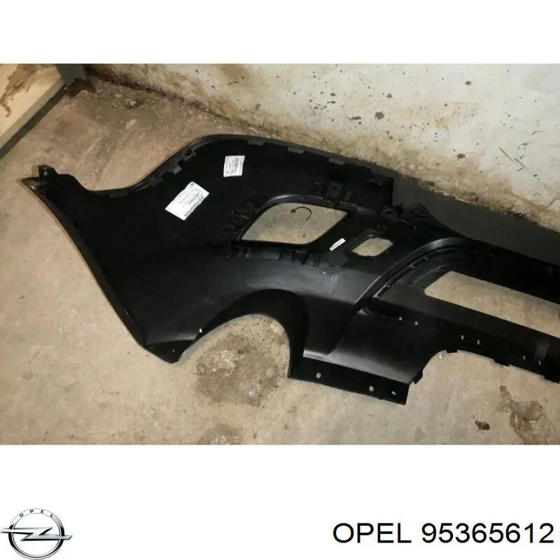 Pára-choque traseiro 95365612 Opel