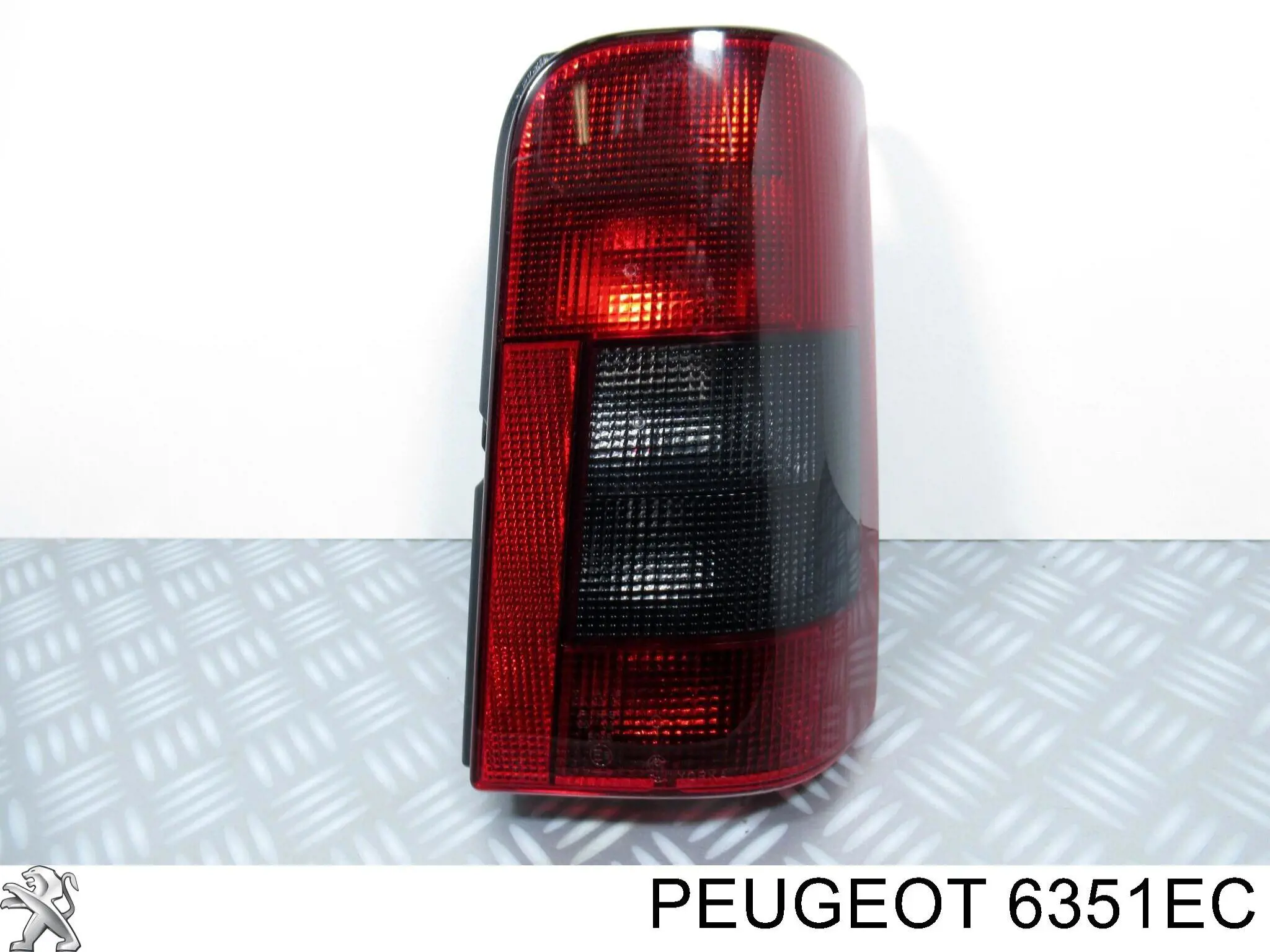 Lanterna traseira direita Peugeot/Citroen 6351EC preço, a partir de 47,67 USD