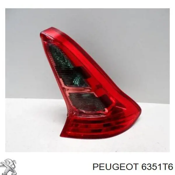 6351T6 Peugeot/Citroen Lanterna traseira direita
