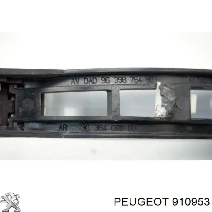 910953 Peugeot/Citroen Suporte de maçaneta externa da porta dianteira esquerda