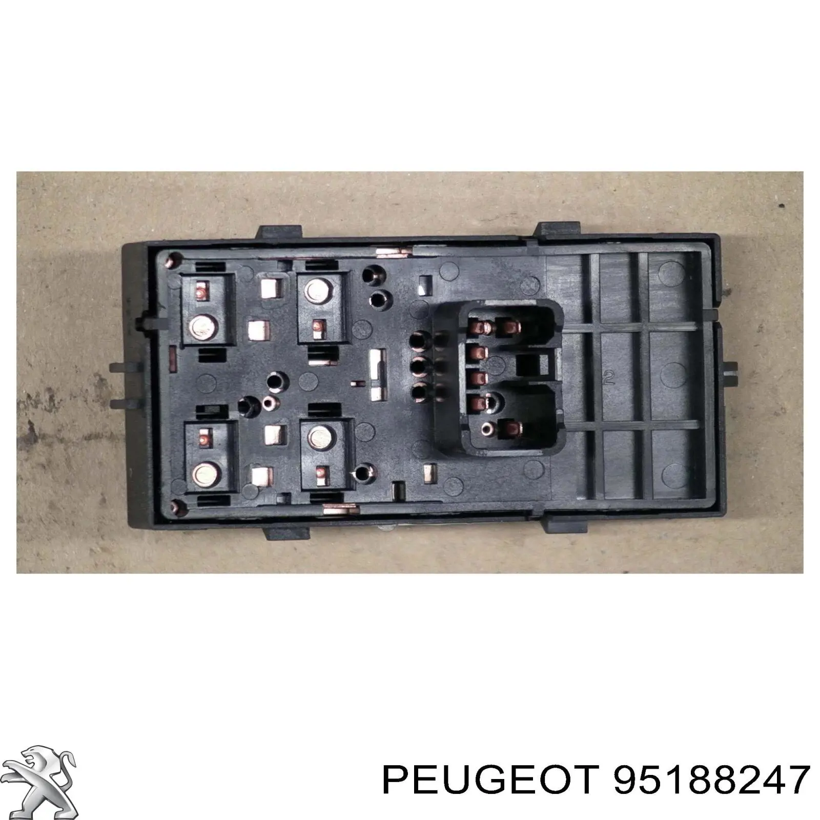 Unidade de botões dianteira esquerda de controlo de elevador de vidro General Motors 95460074 preço, a partir de 53,06 USD