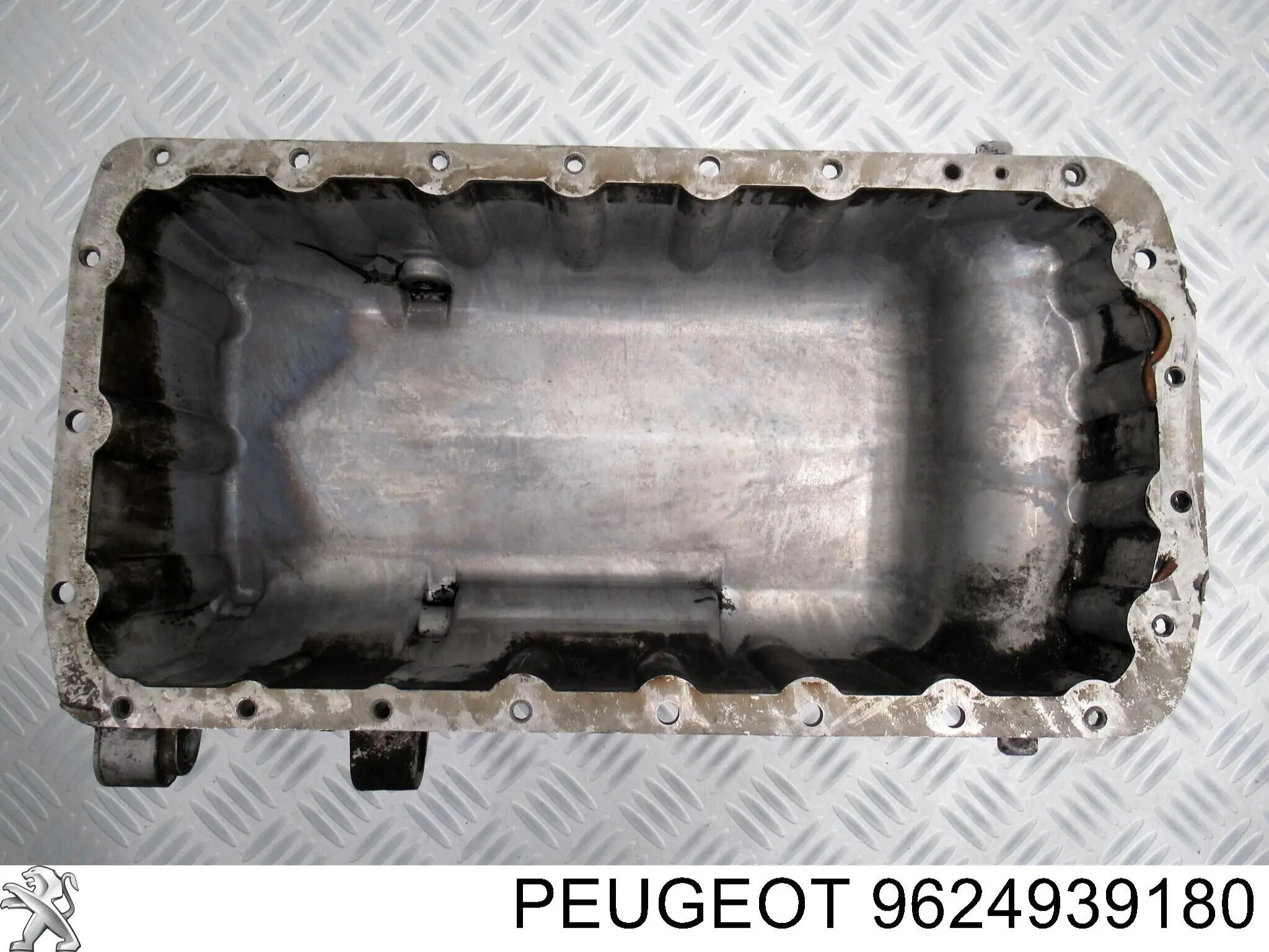 Panela de óleo de cárter do motor Peugeot/Citroen 9624939180 preço, a partir de 61,40 USD