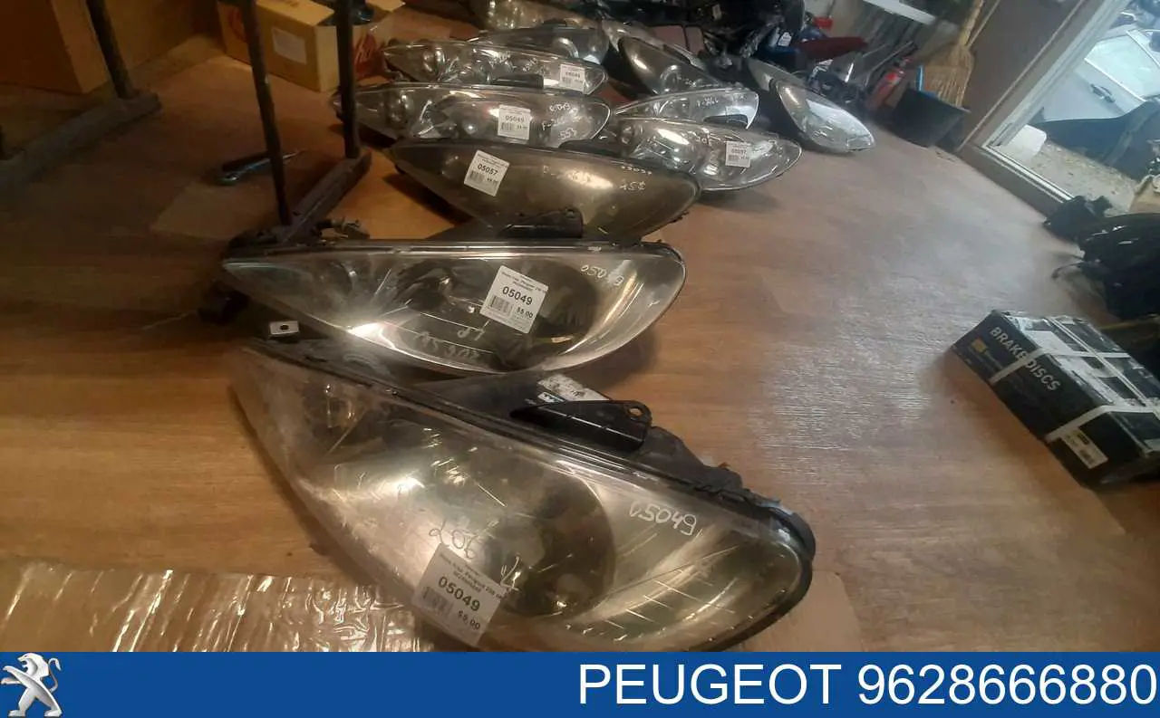9628666880 Peugeot/Citroen Luz esquerda