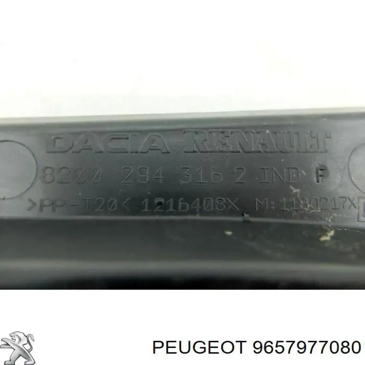 Lanterna traseira esquerda 9657977080 Peugeot/Citroen