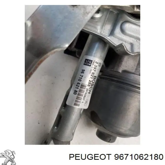 Trapézio de limpador pára-brisas esquerdo 9671062180 Peugeot/Citroen