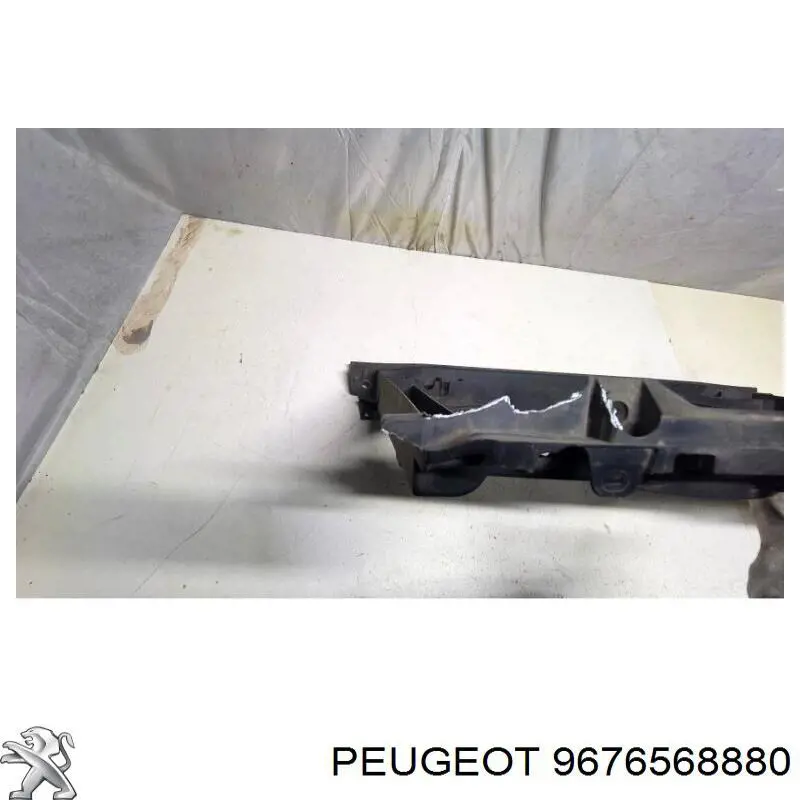 9676568880 Peugeot/Citroen Suporte do radiador montado (painel de montagem de fixação das luzes)