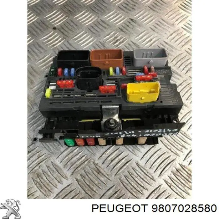 Unidade de dispositivos de segurança Peugeot/Citroen 9807028580 preço, a partir de 187,28 USD
