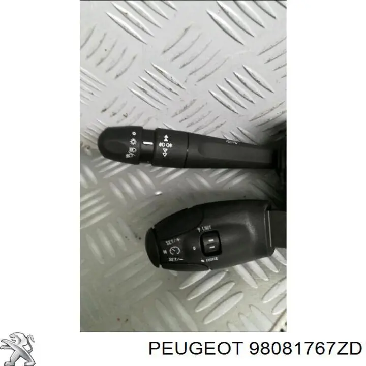 Comutador instalado na coluna da direção, montado 98081767ZD Peugeot/Citroen