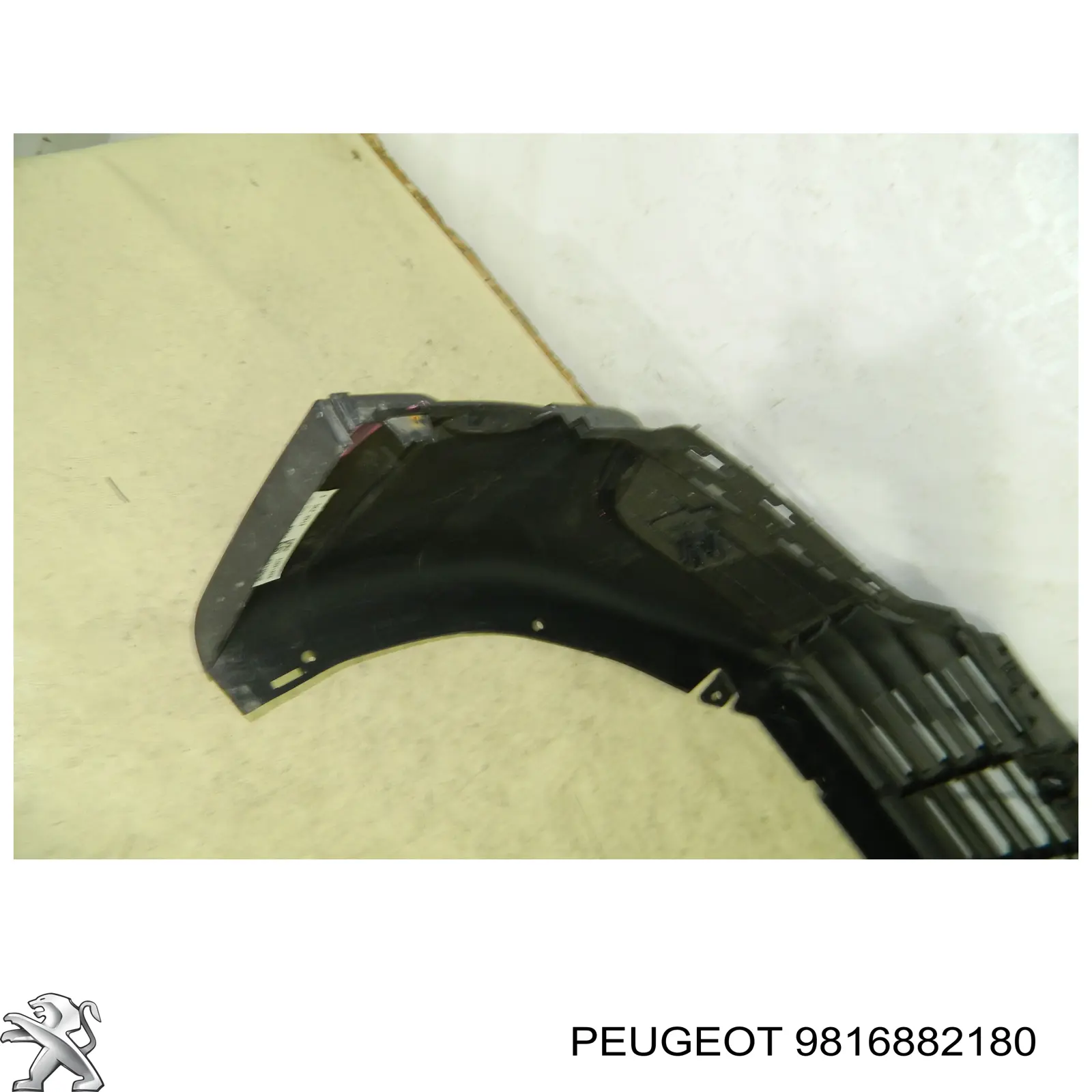 9816882180 Peugeot/Citroen Pára-choque dianteiro, parte inferior