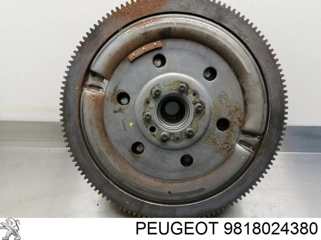 Volante de motor Peugeot/Citroen 9818024380