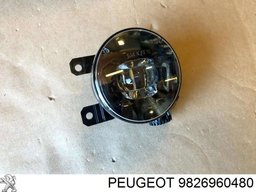 Luzes de nevoeiro esquerdas/direitas Peugeot/Citroen 9826960480 preço, a partir de 71,51 USD