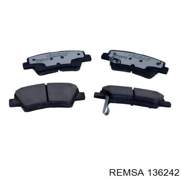 Sapatas do freio traseiras de disco Remsa 136242 preço, a partir de 24,33 USD