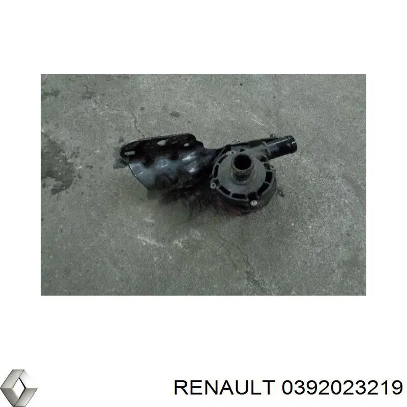 0392023219 Renault (RVI) Bomba de água (bomba) de esfriamento, adicional elétrica
