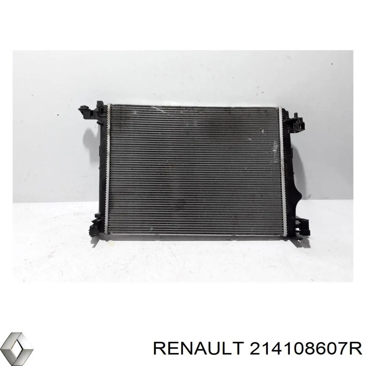 214108607R Renault (RVI) Radiador de esfriamento de motor