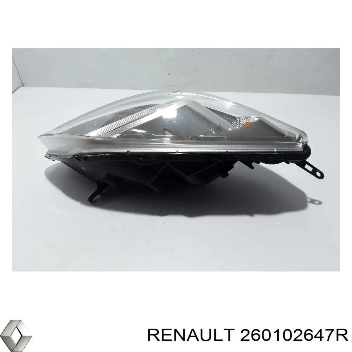 Luz direita 260102647R Renault (RVI)