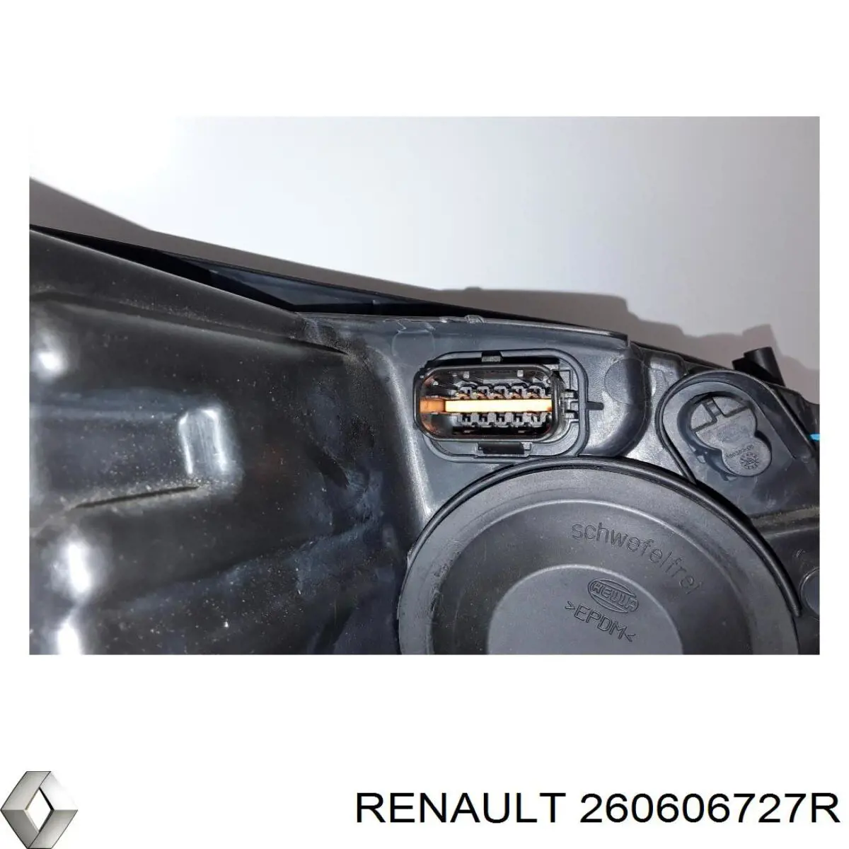 Luz esquerda 260606727R Renault (RVI)