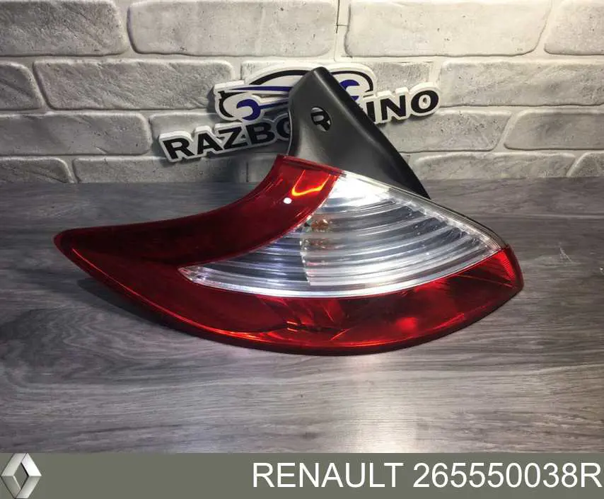 265550038R Renault (RVI) Lanterna traseira esquerda externa
