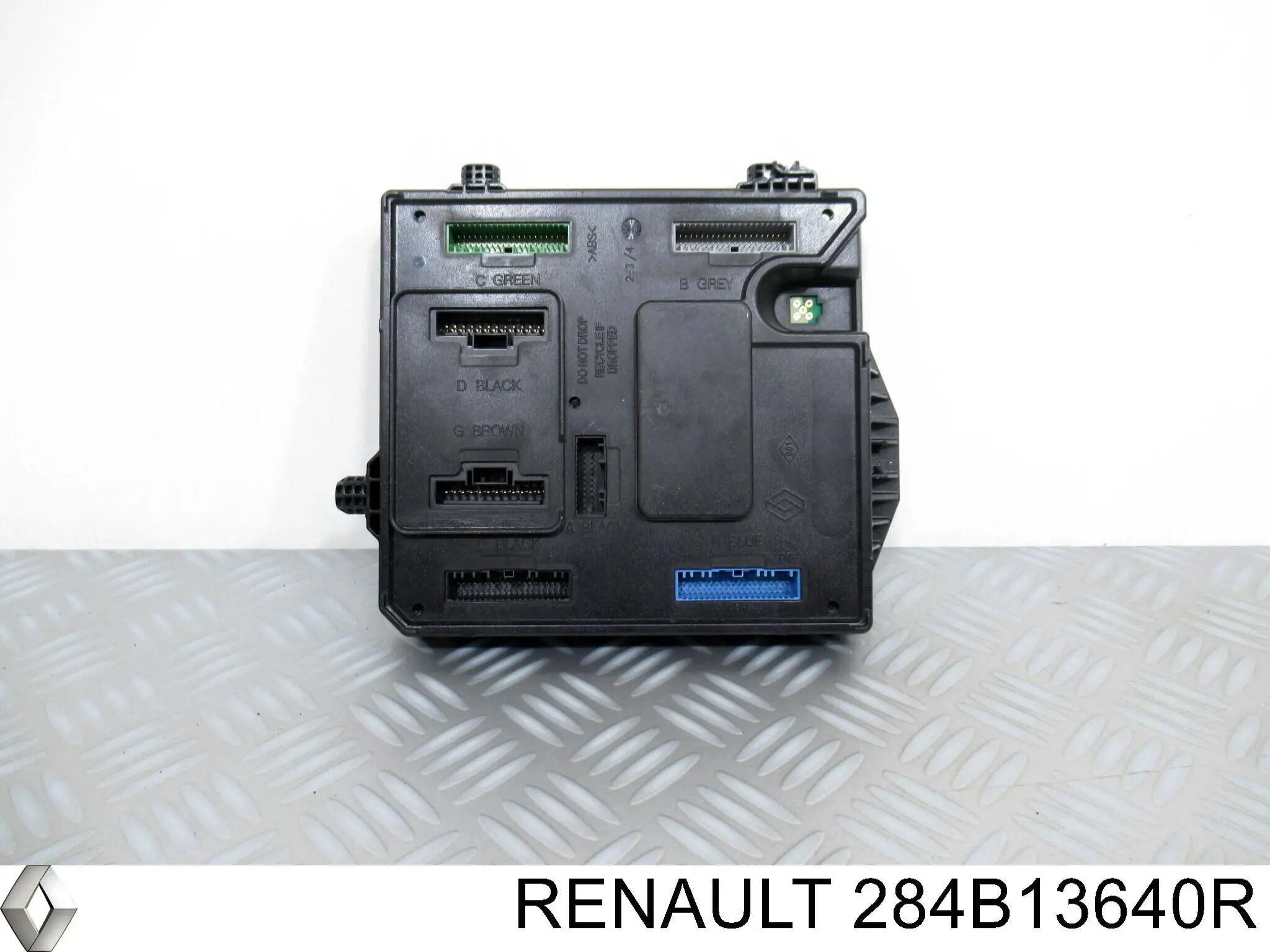 Unidade de conforto Renault (RVI) 284B13640R preço, a partir de 73,21 USD