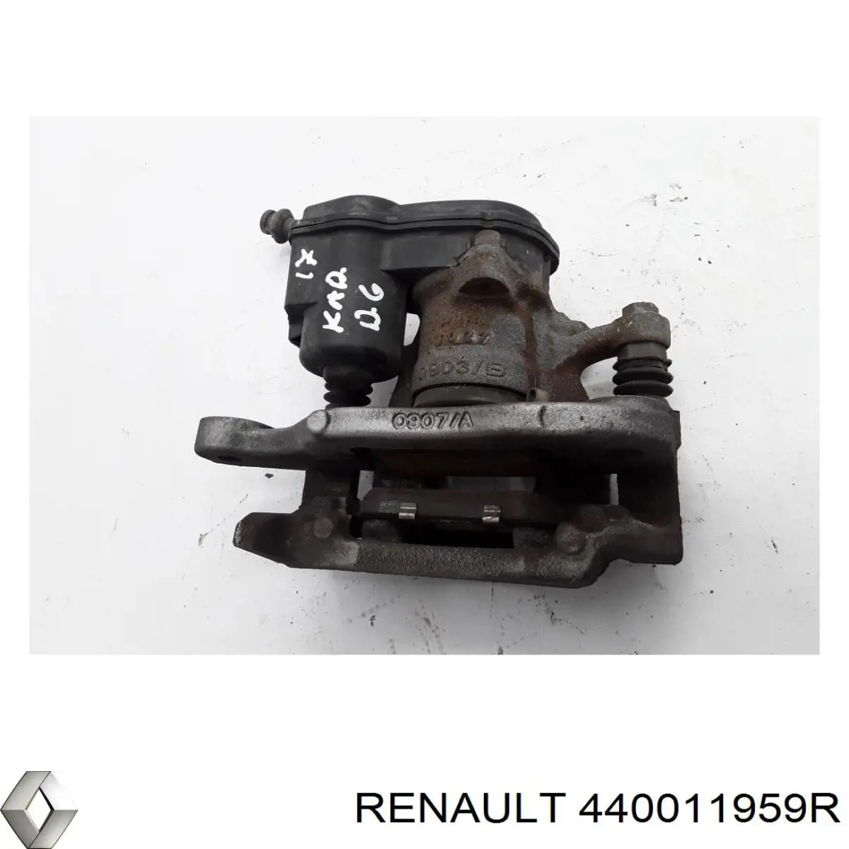440011959R Renault (RVI) Suporte do freio traseiro direito