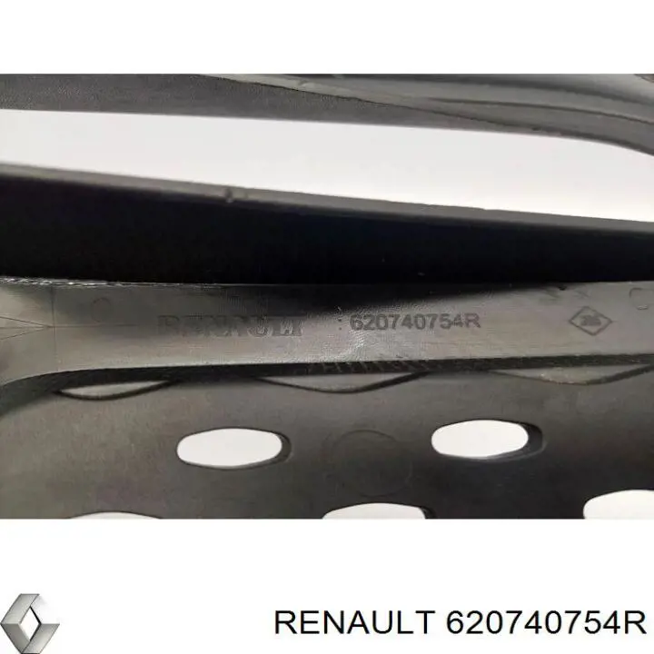 Tampão (grelha) das luzes de nevoeiro do pára-choque dianteiro direito Renault (RVI) 620740754R preço, a partir de 45,82 USD