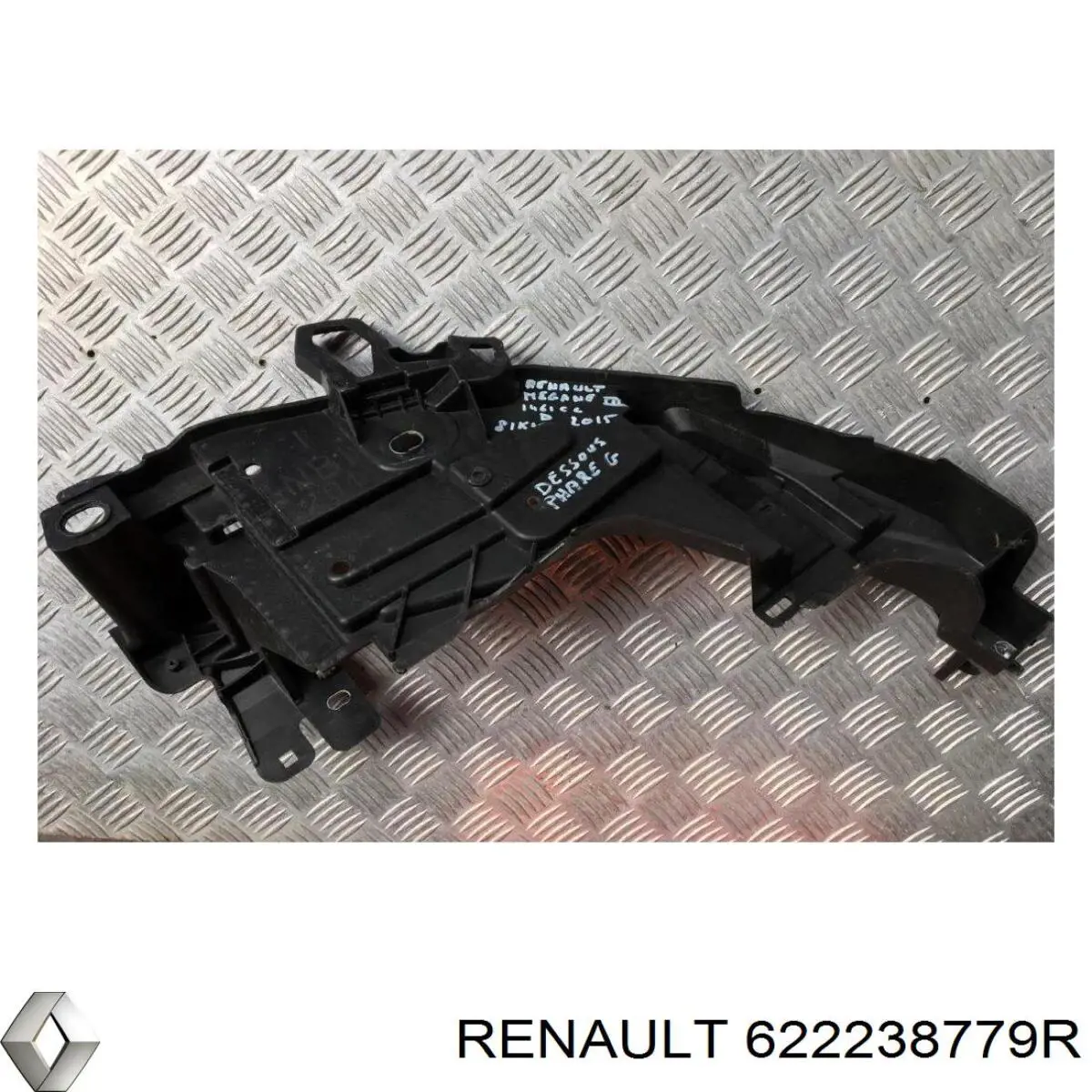 Compre 622238779R Renault (RVI) Consola (adaptador) de fixação da luz dianteira esquerda