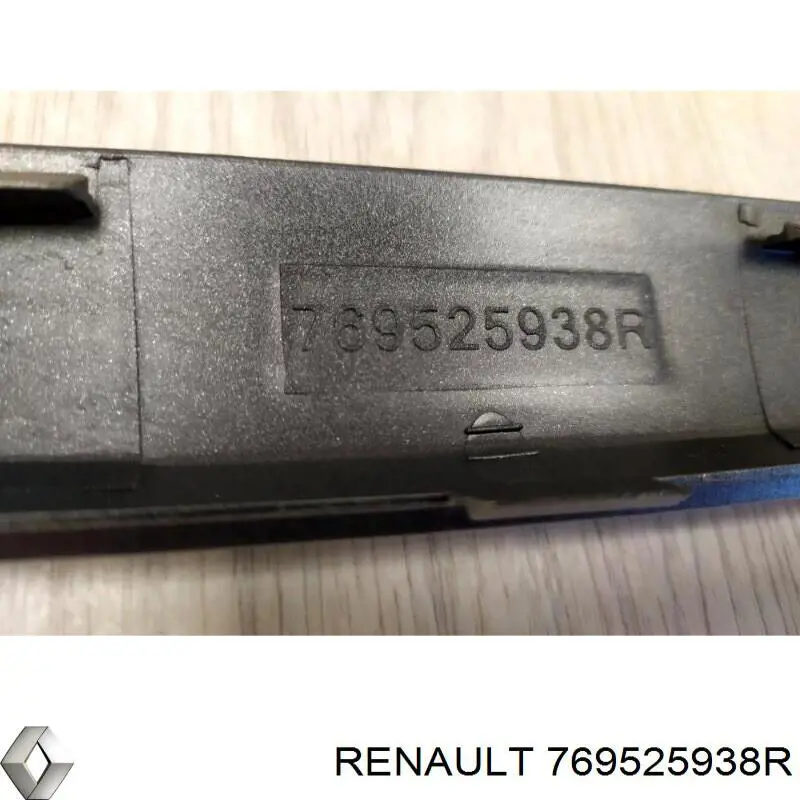 Compre 769525938R Renault (RVI) Placa sobreposta (moldura) externa esquerda de acesso