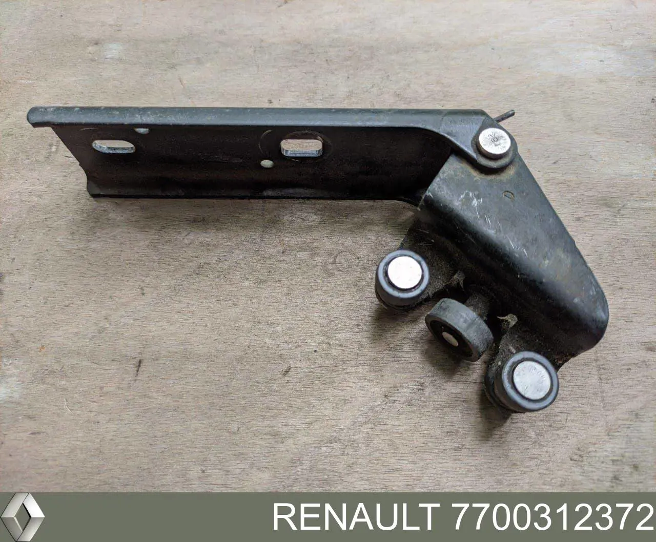Rolo direito central da porta lateral (deslizante) Renault (RVI) 7700312372 preço, a partir de 22,54 USD