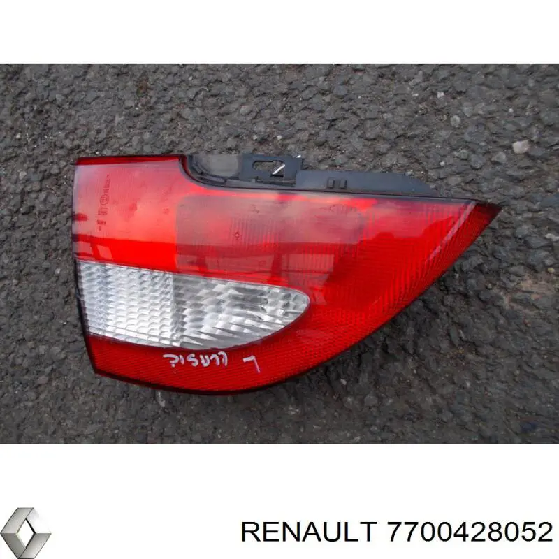 7700428052 Renault (RVI) Lanterna traseira esquerda interna