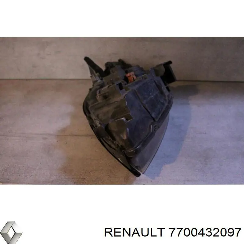 Luz direita Renault (RVI) 7700432097 preço, a partir de 54,58 USD