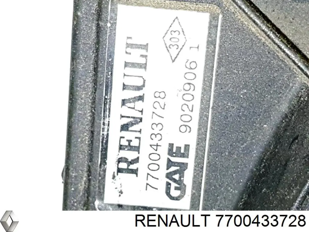 Difusor do radiador de esfriamento Renault (RVI) 7700433728