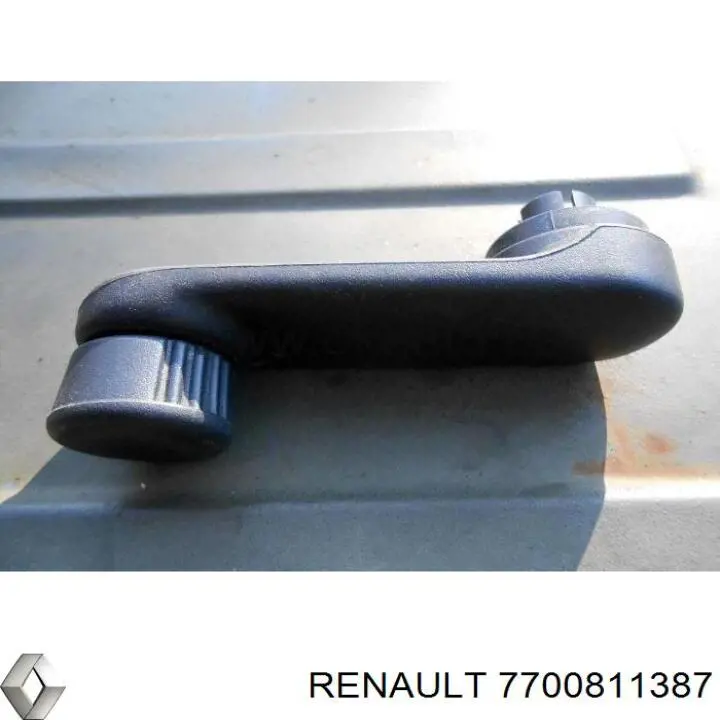 7700811387 Renault (RVI) Punho de acionamento de vidro da porta traseira