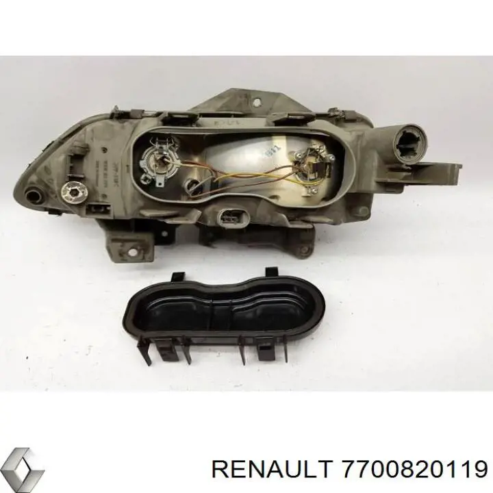 Compre 7700820119 Renault (RVI) Luz direita