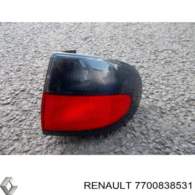7700838531 Renault (RVI) Lanterna traseira direita externa