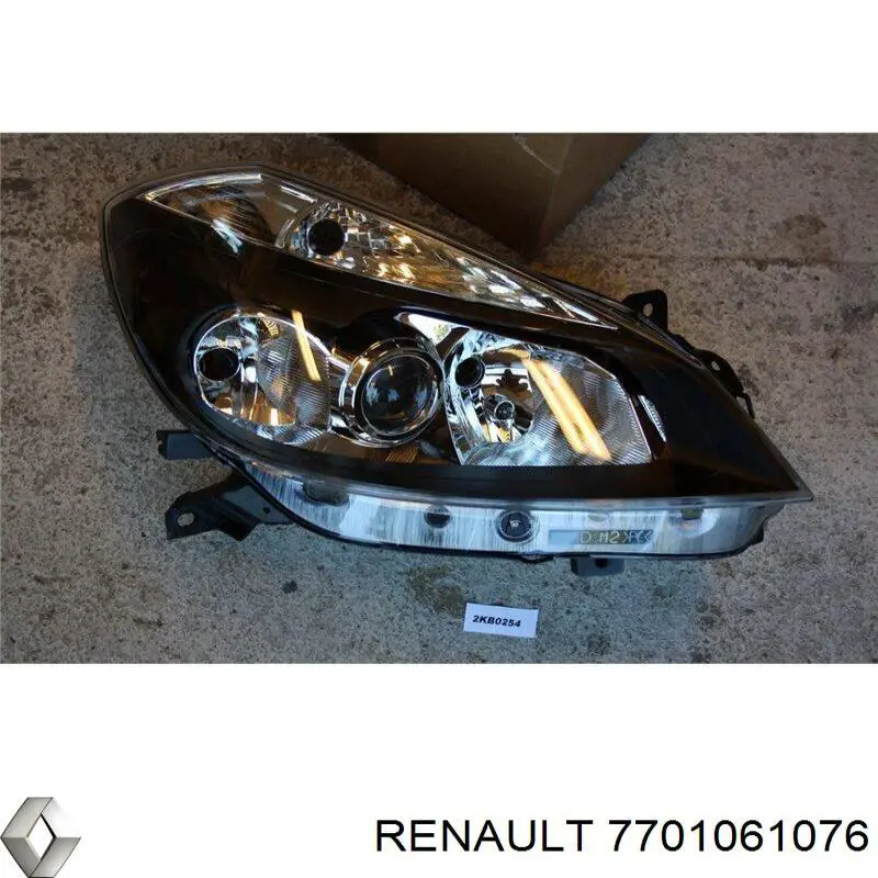 Luz direita 7701061076 Renault (RVI)
