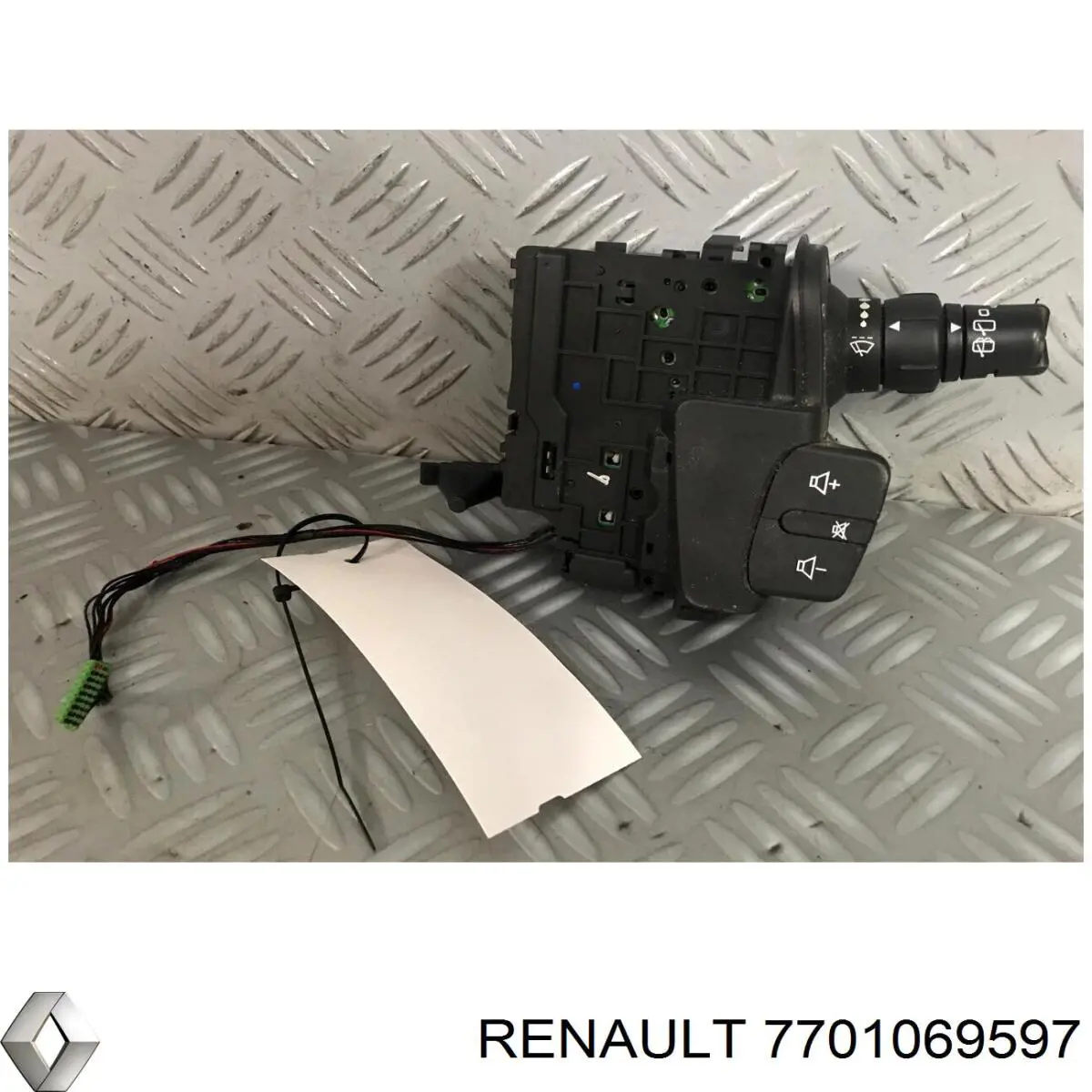 7701069597 Renault (RVI) Comutador direito instalado na coluna da direção